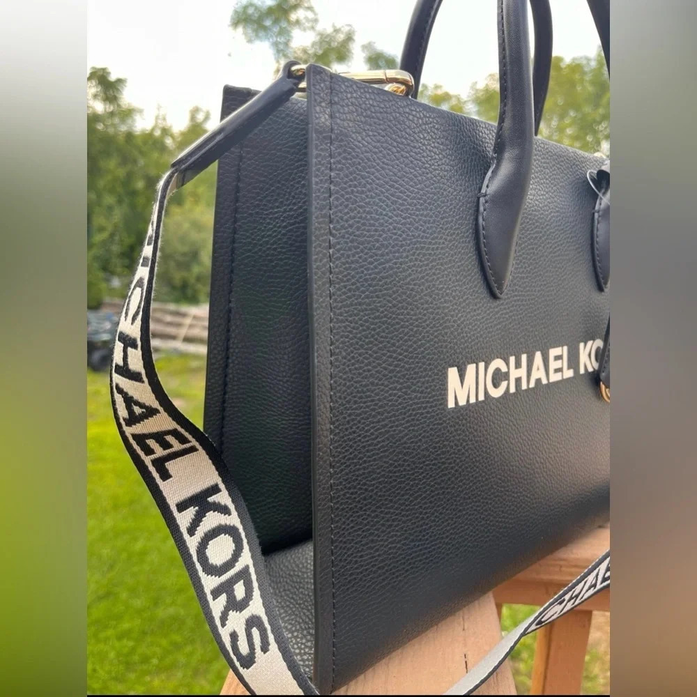 Michael Kors Morelia Black Structured Tote Bag Pebbled Leather NWT - Picture 2 of 6
